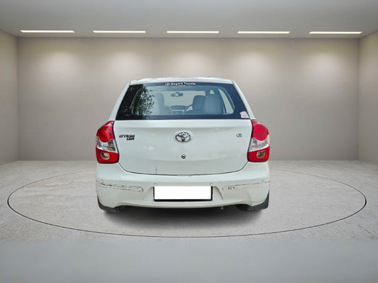 TOYOTA ETIOS LIVA G 2014