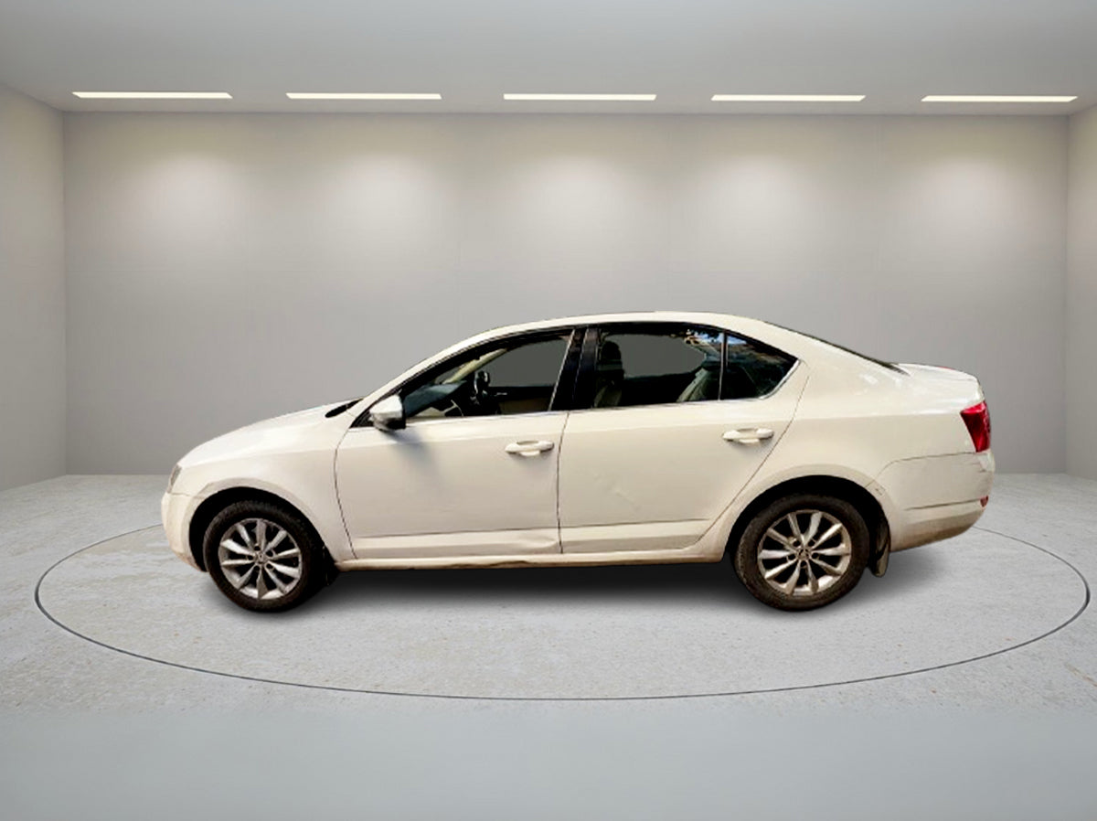 SKODA OCTAVIA STYLE + AT 2016
