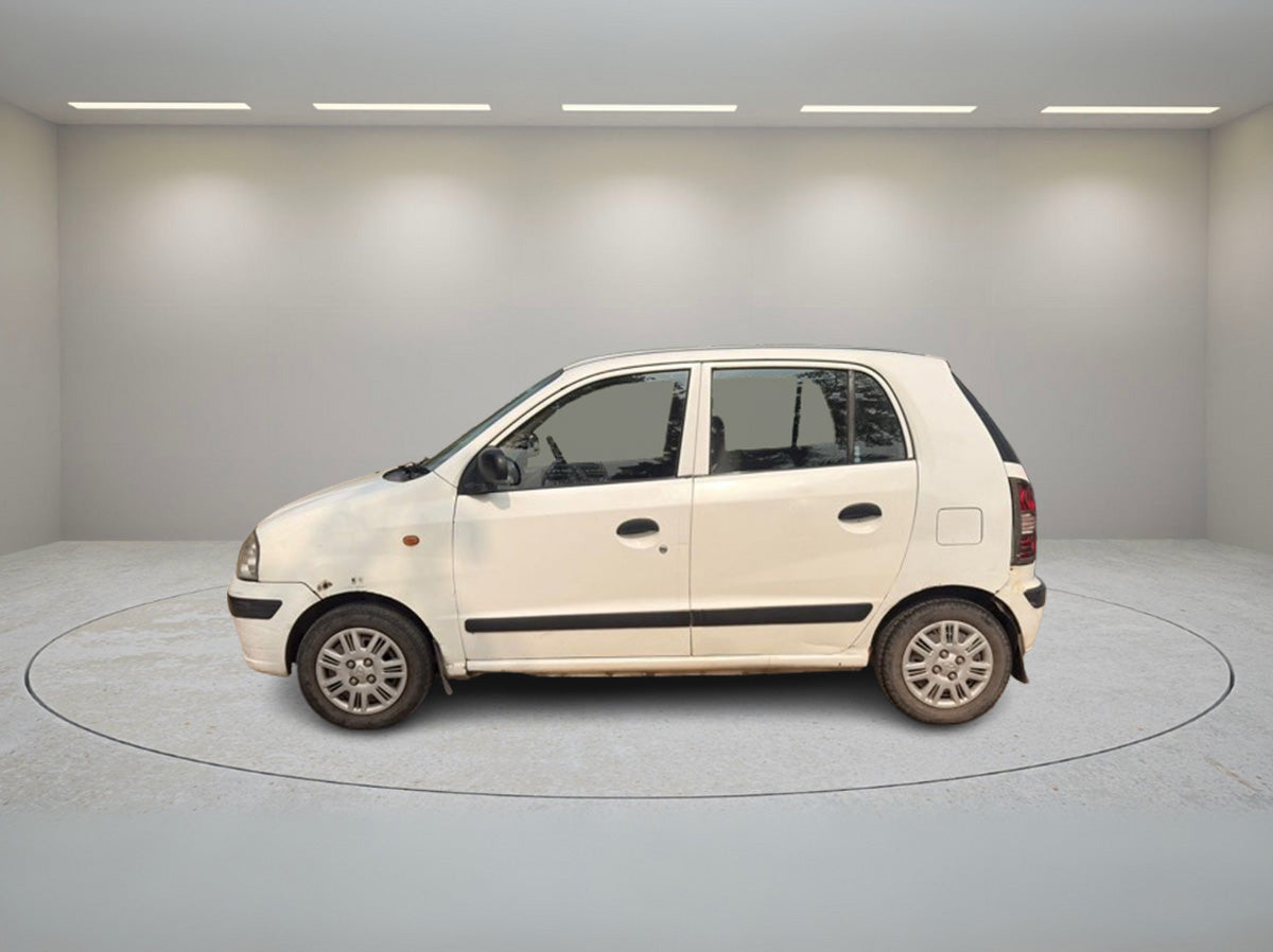 HYUNDAI SANTRO GLS SOLID BS4 2010
