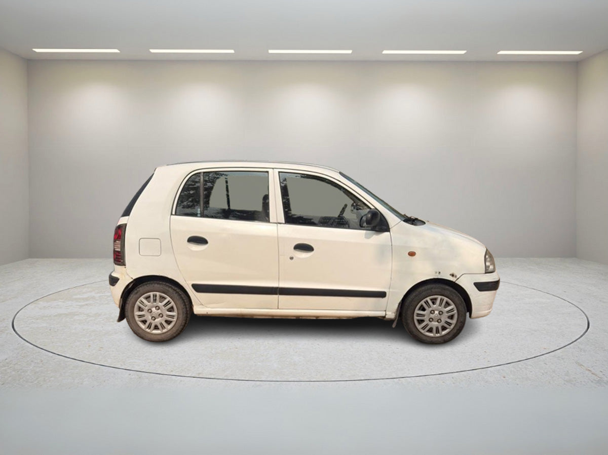 HYUNDAI SANTRO GLS SOLID BS4 2010