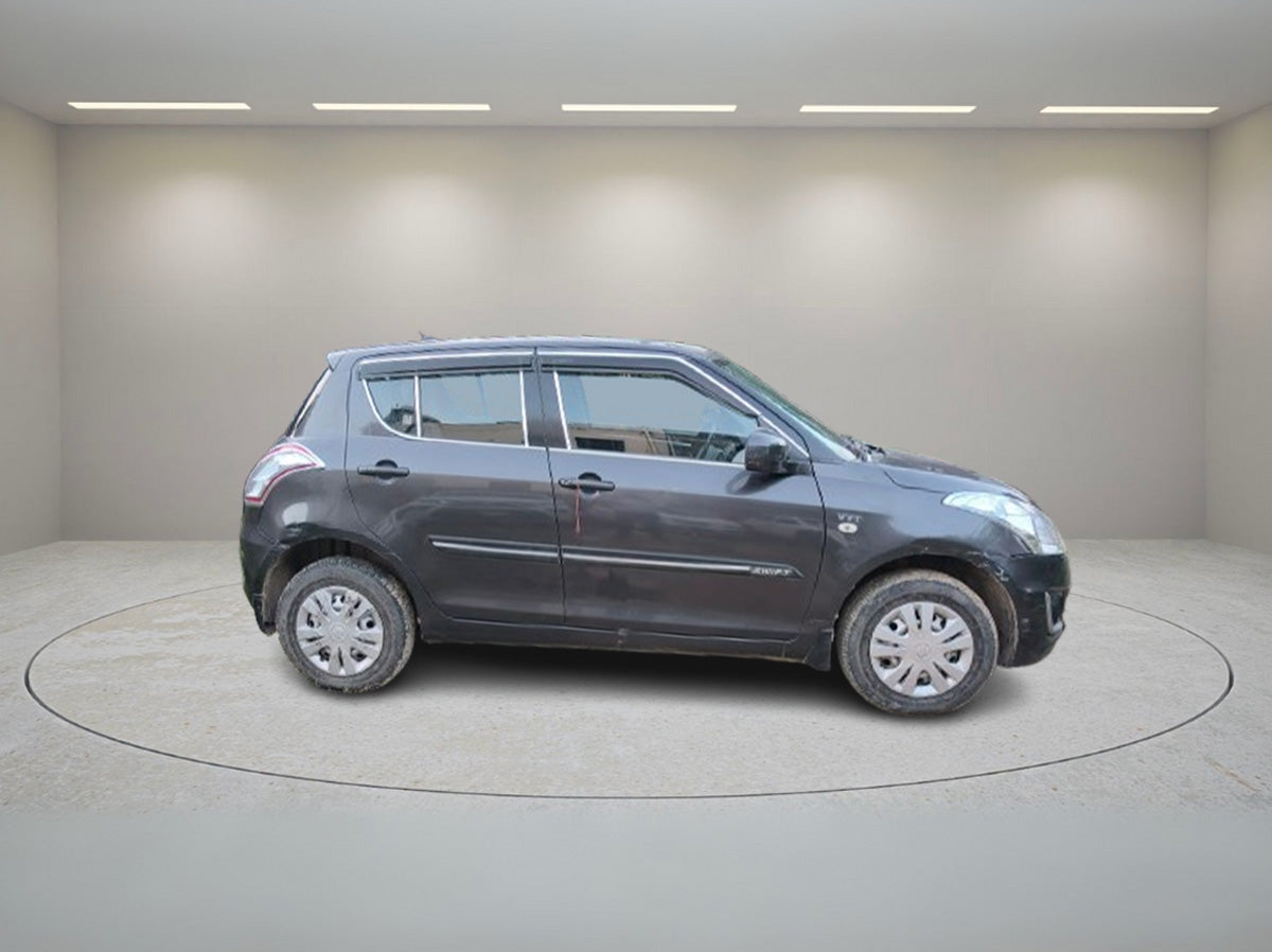 MARUTI SWIFT LXI 2017