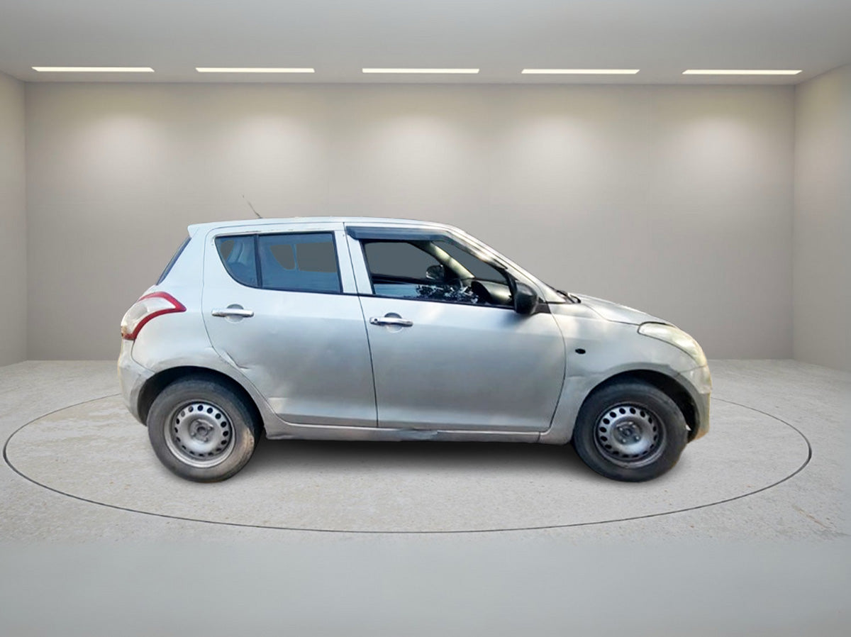 MARUTI SWIFT LXI O 2014