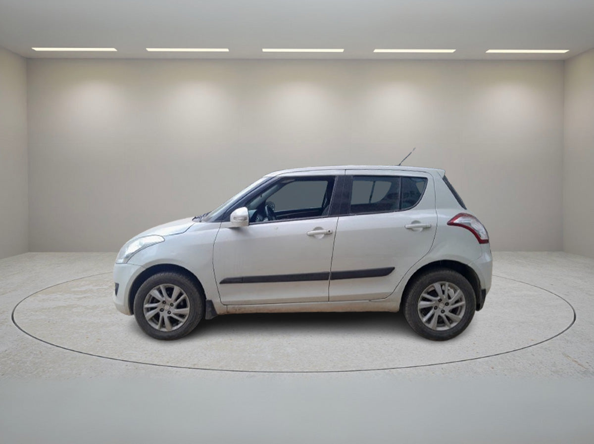 MARUTI SWIFT ZXI BS4 2013