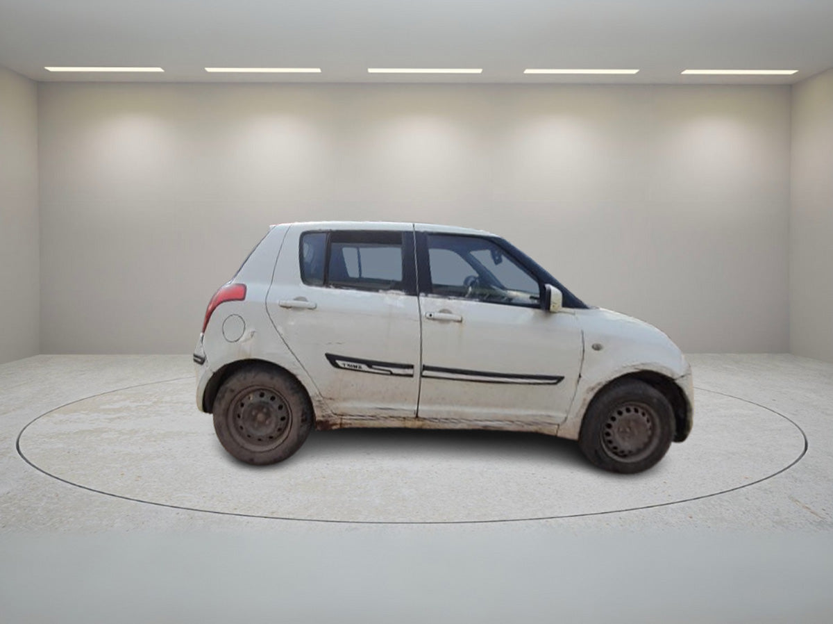 MARUTI SWIFT VXI 2011