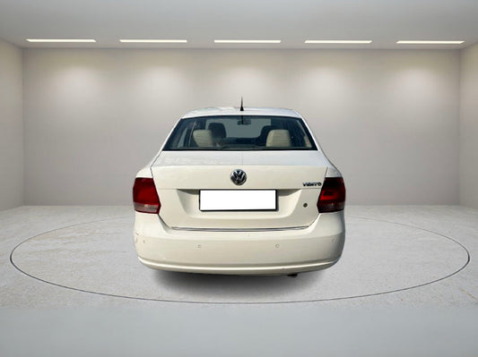 VOLKSWAGEN VENTO HIGHLINE MT 2013