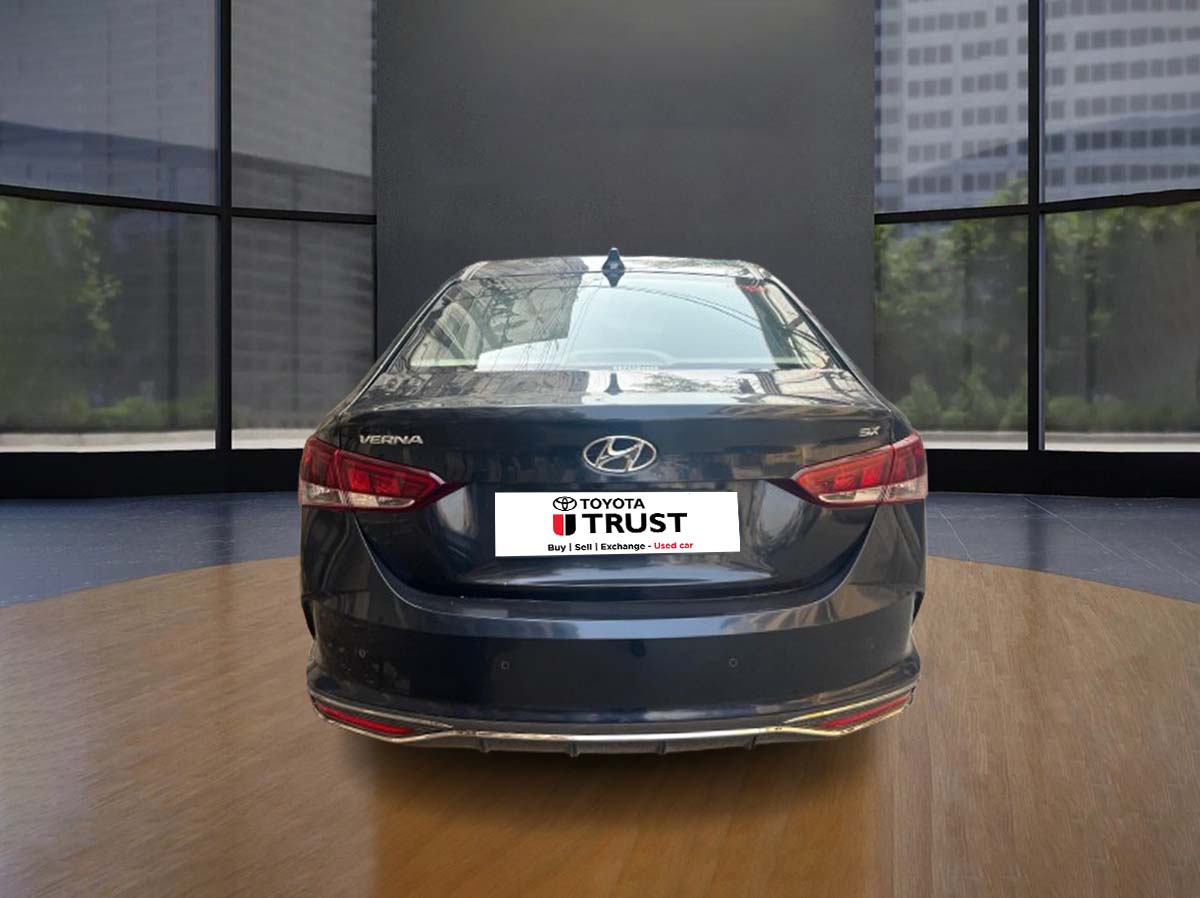 Second Hand Hyundai Verna SX AT – Smooth Drive with Top-Class Comfort