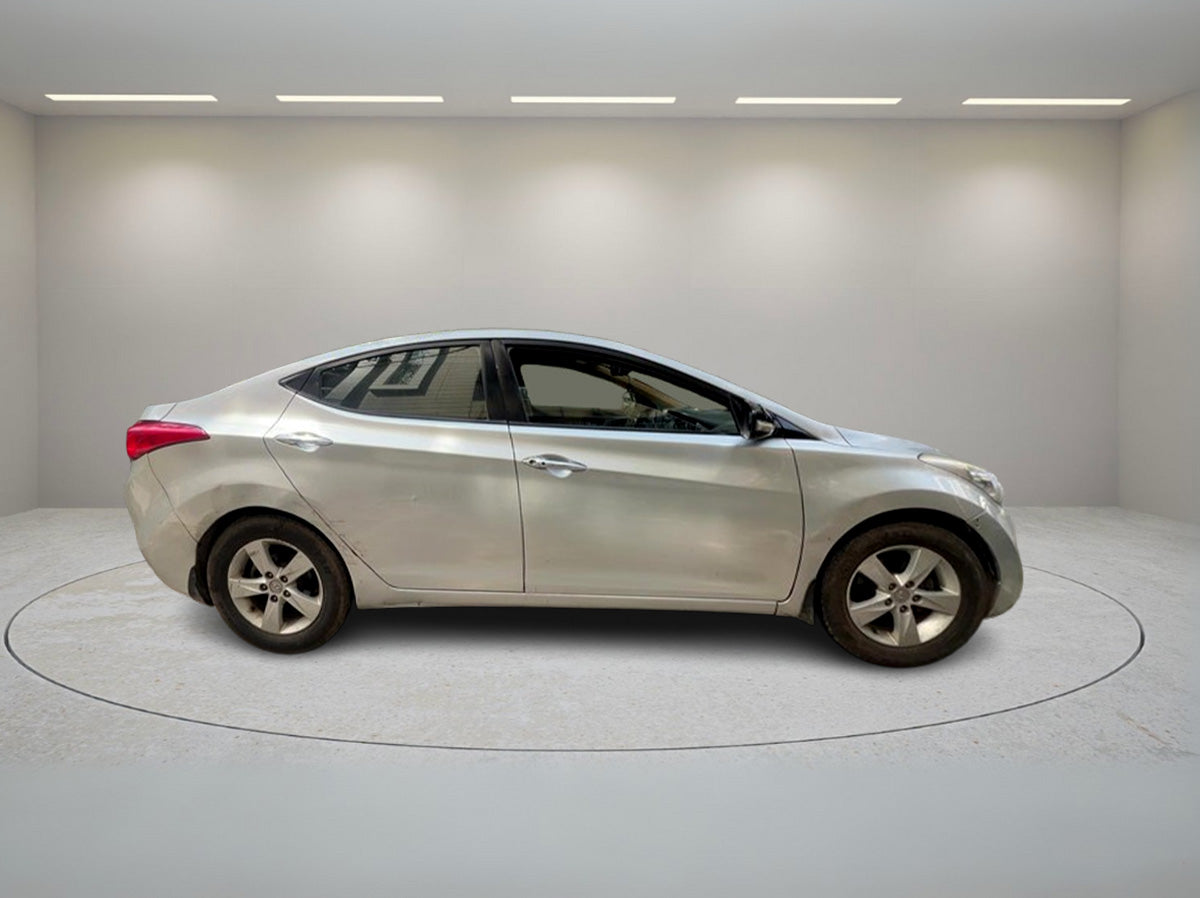 HYUNDAI NEO ELANTRA 1.8 S 2013