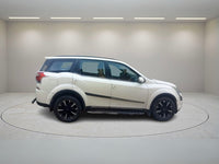 MAHINDRA XUV500 W11 2021