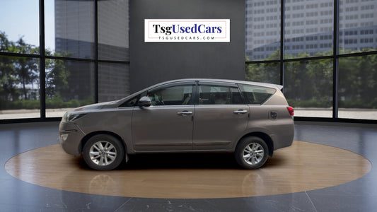 Toyota Innova Crsyta 2.4G