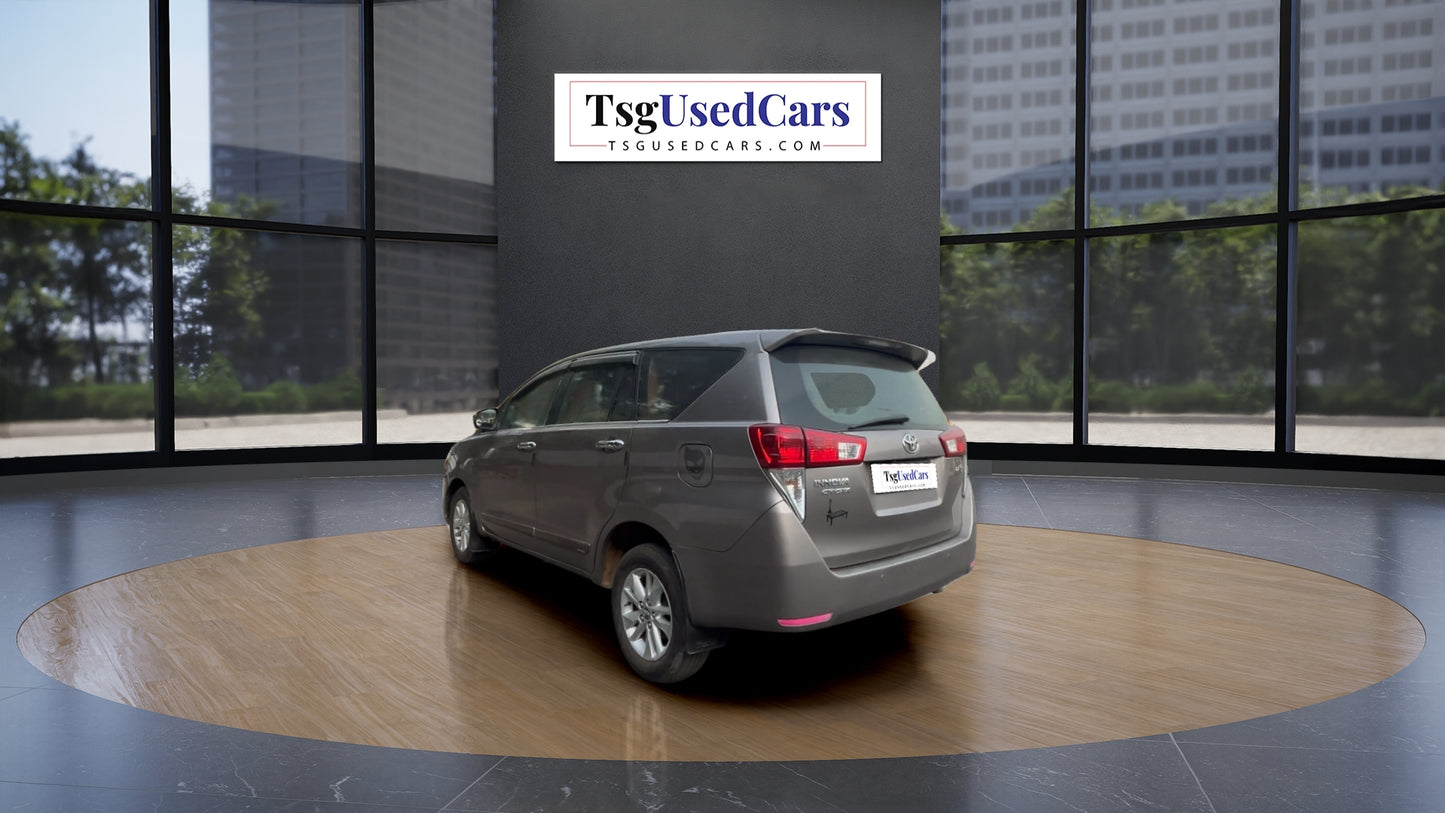 Toyota Innova Crsyta 2.4G