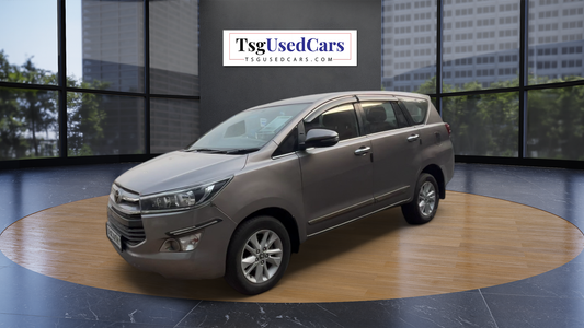 Toyota Innova Crsyta 2.4G