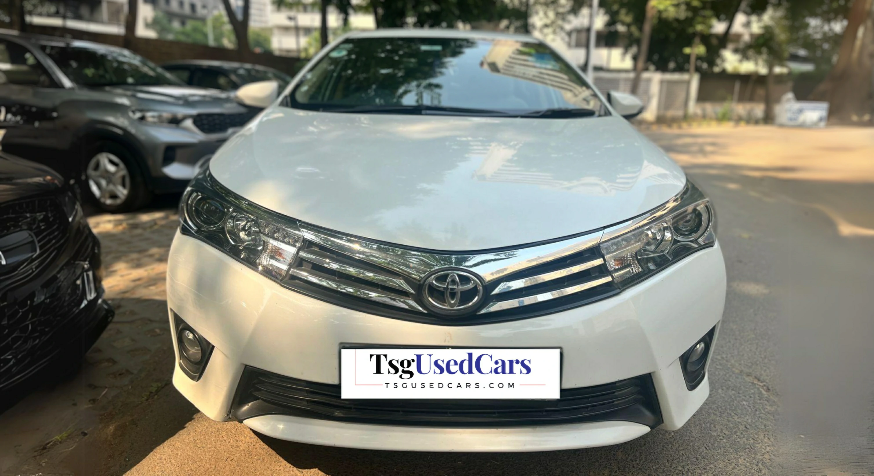 Used toyota altis V 2016