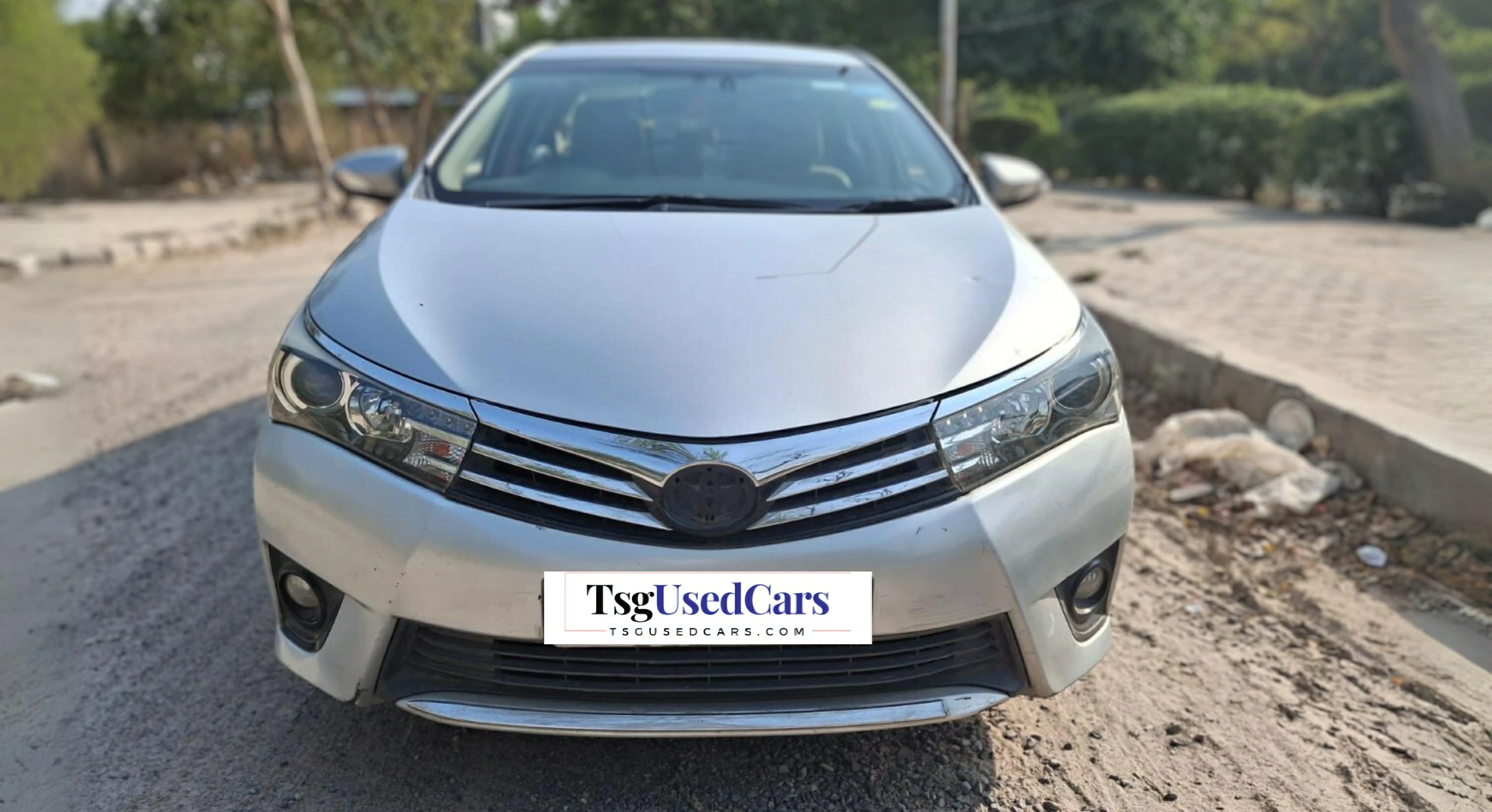 Used toyota altis V 2016