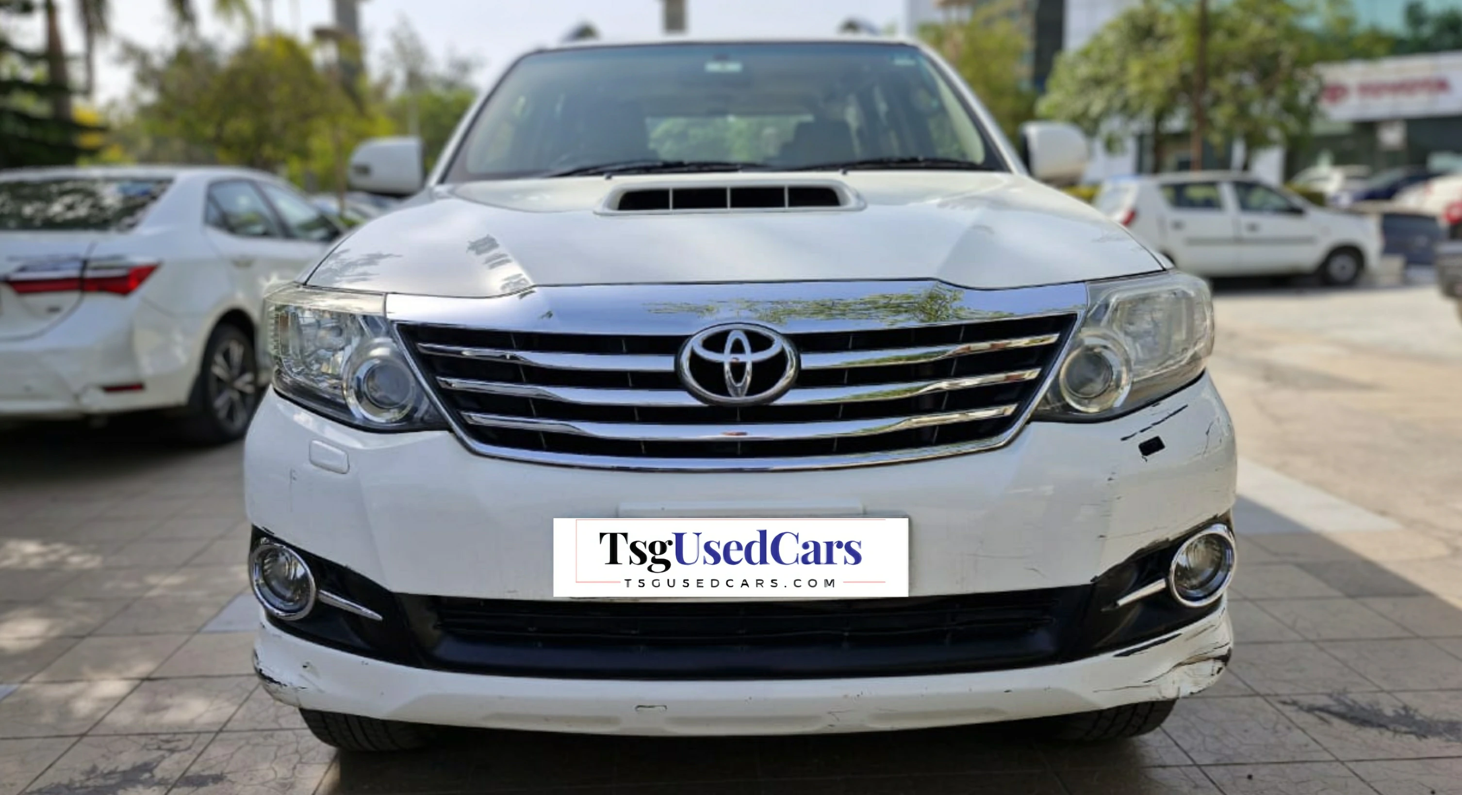 Used TOYOTA FORTUNER 4*2 AT 2015