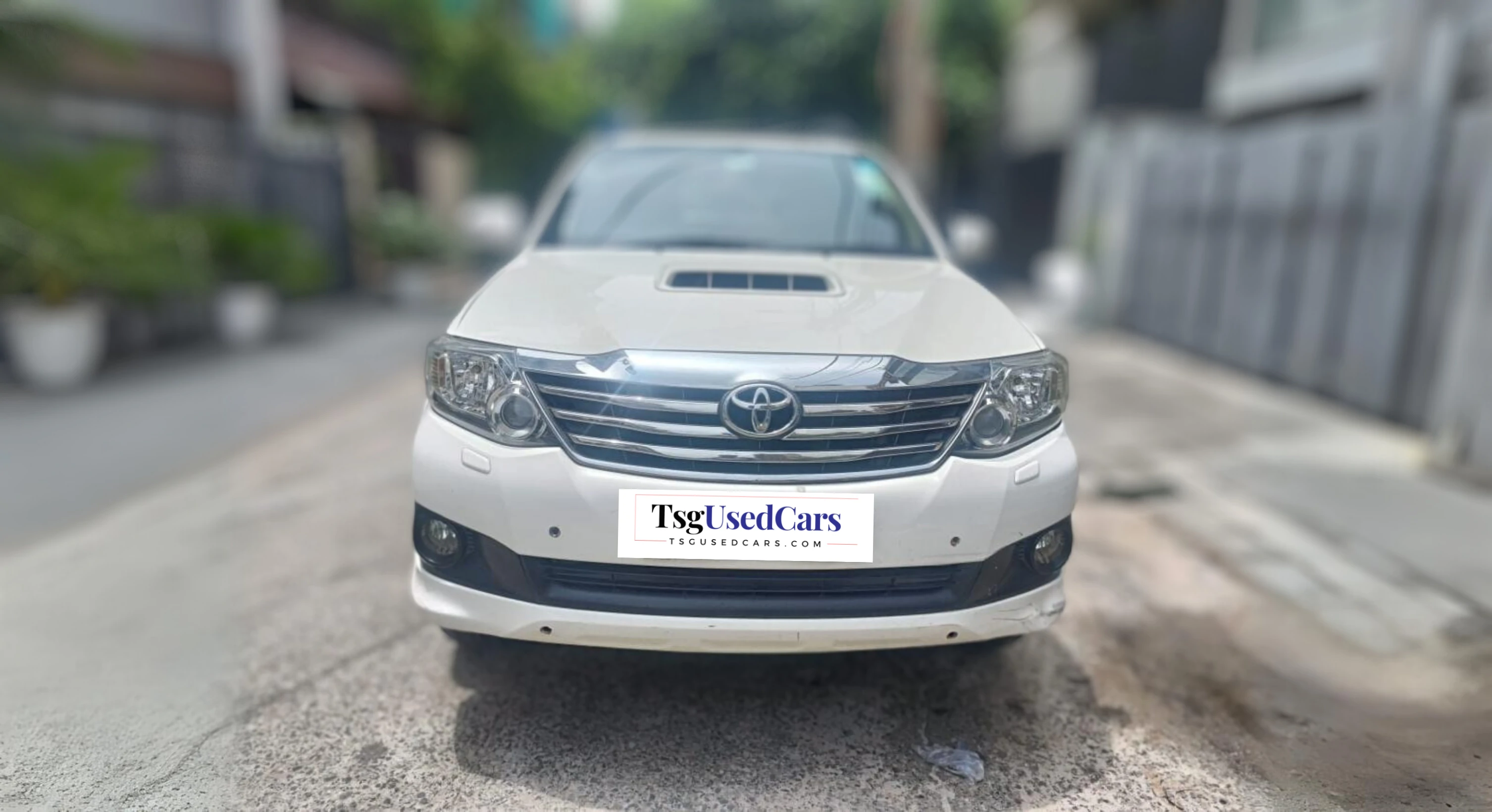 Used Toyota Fortuner 4*2 AT 2014