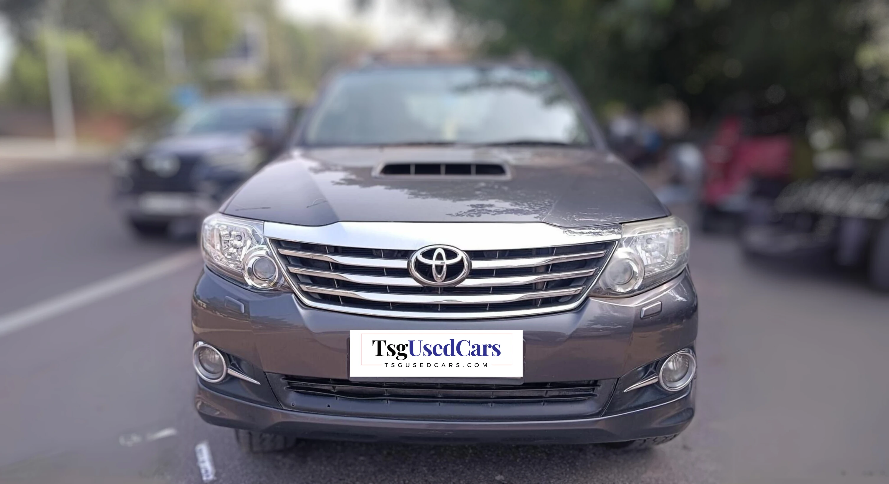 Used TOYOTA FORTUNER 4*2 AT 2015