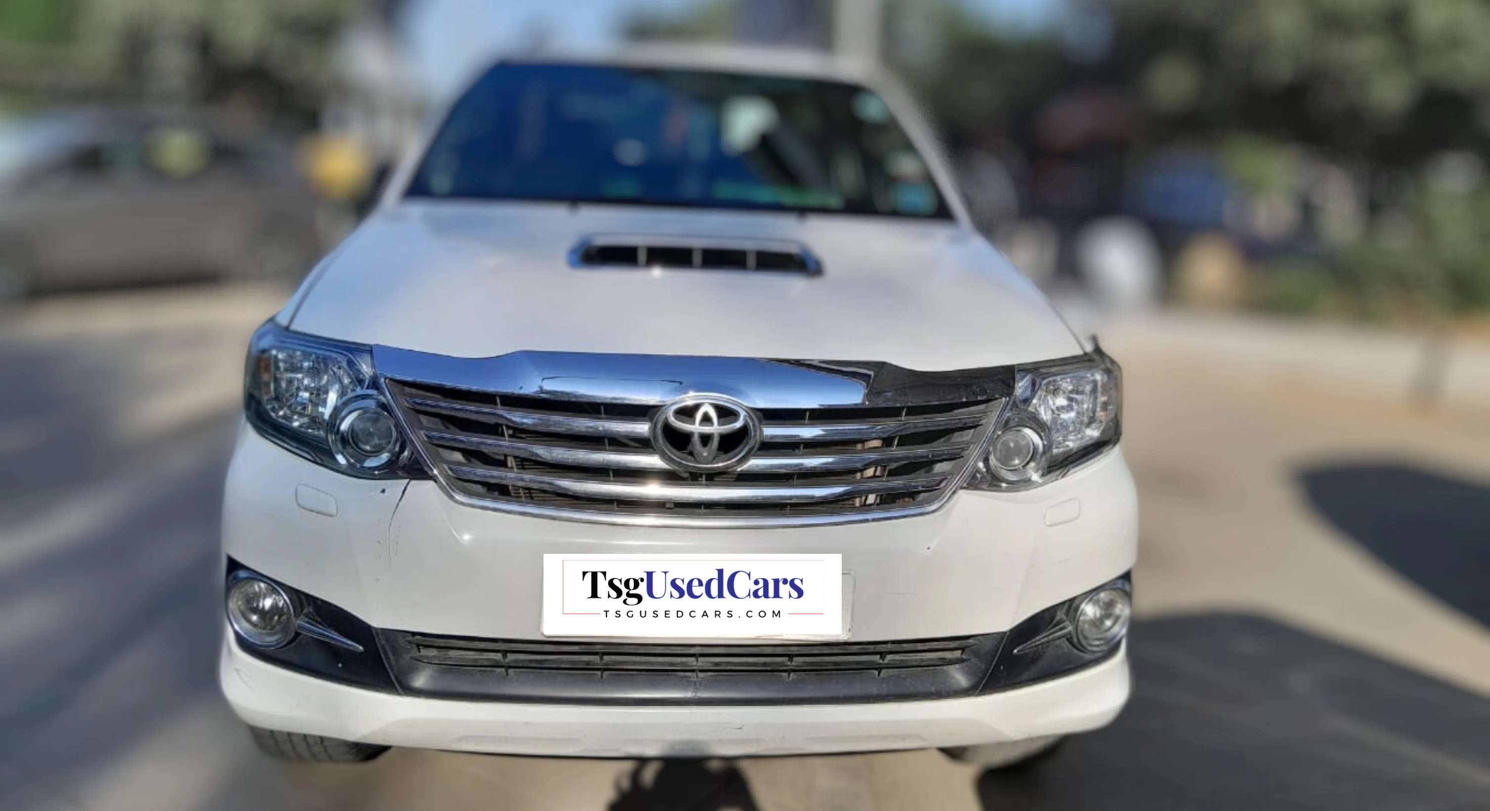 Used TOYOTA FORTUNER 4*2 AT 2015