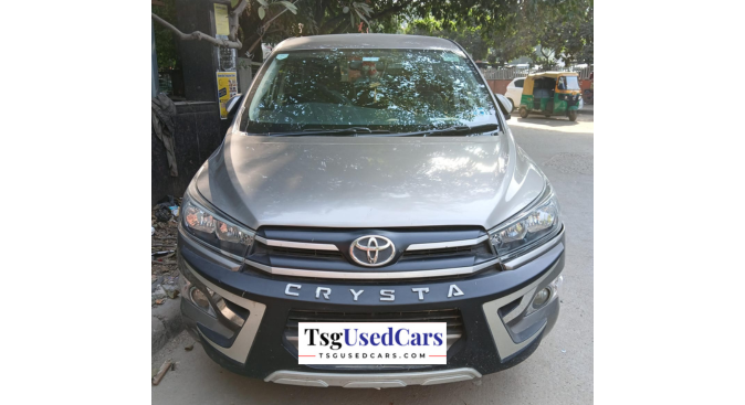 TOYOTA INNOVA CRYSTA G AT Diesel