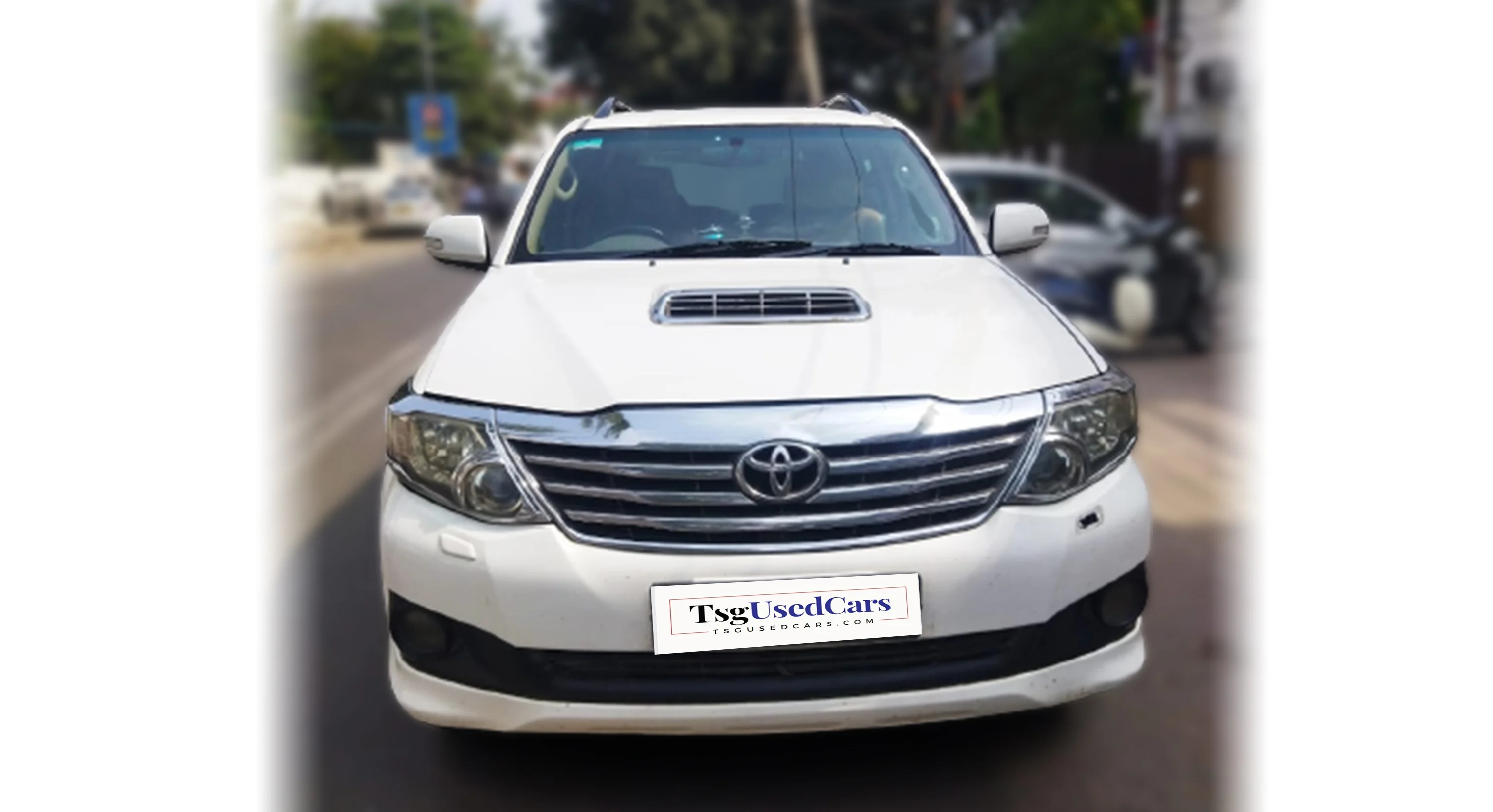 TOYOTA FORTUNER 4*2 AT 2013